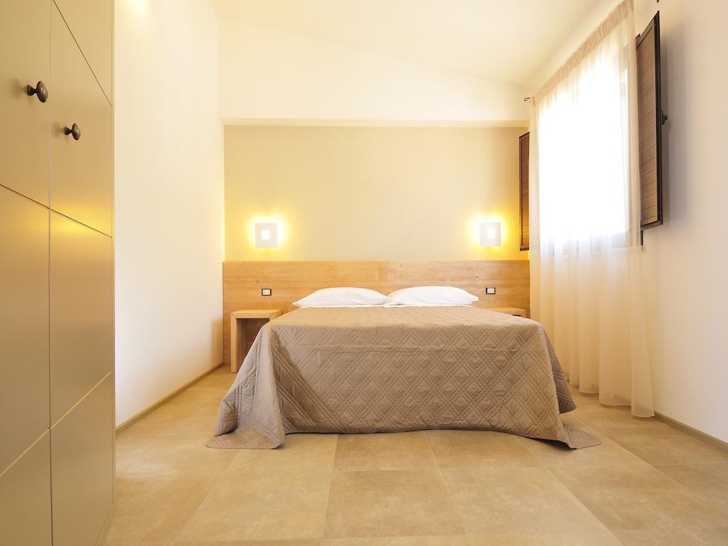 B&B Le Cale Santa Maria Navarrese Szoba fotó