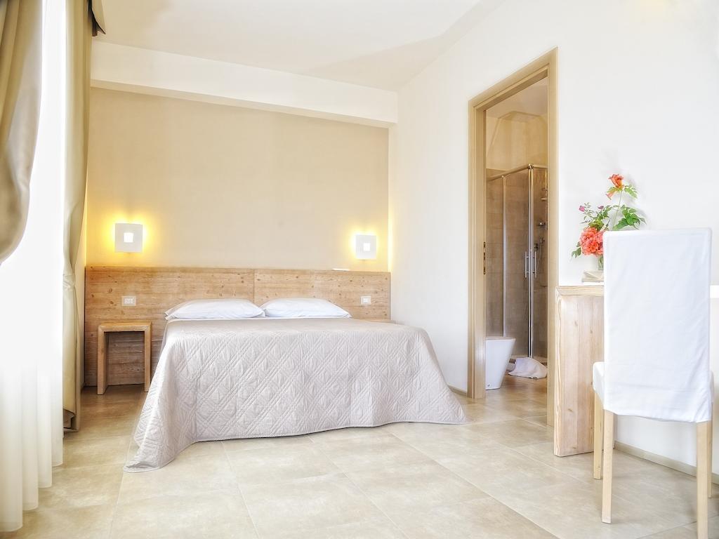 B&B Le Cale Santa Maria Navarrese Szoba fotó
